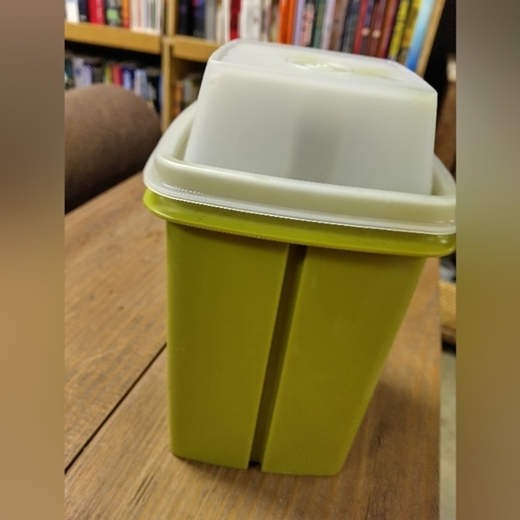 Vintage Tupperware Avocado Green Pickle Keeper Olive Green - Picture 8 of 11